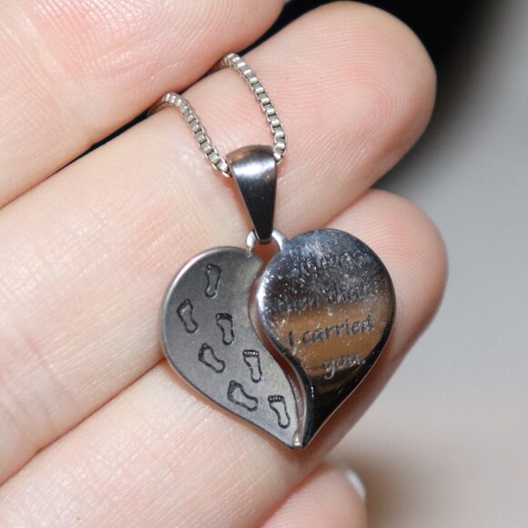 Beautiful silver heart necklace "...It was then that I carried you" 18" - Picture 2 of 7